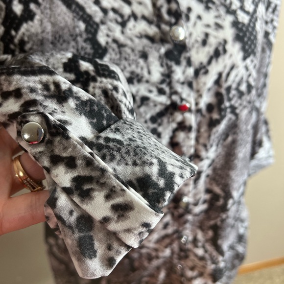 Parisian size 6 button front snake print dress - Picture 9 of 12